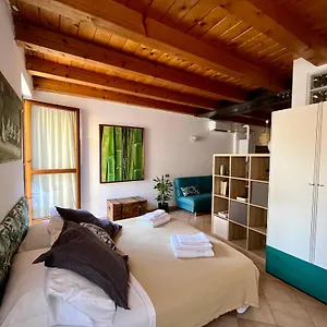 https://bright-cozy-apartment-in-the-heart-of-verona.hotelinveneto.com